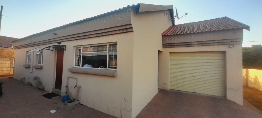 2 Bedroom Property for Sale in Songloed North West